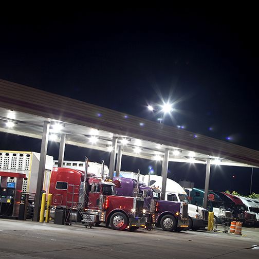 Image of truckstop as an example of how a retailer can benefit from diesel fuel pricing information